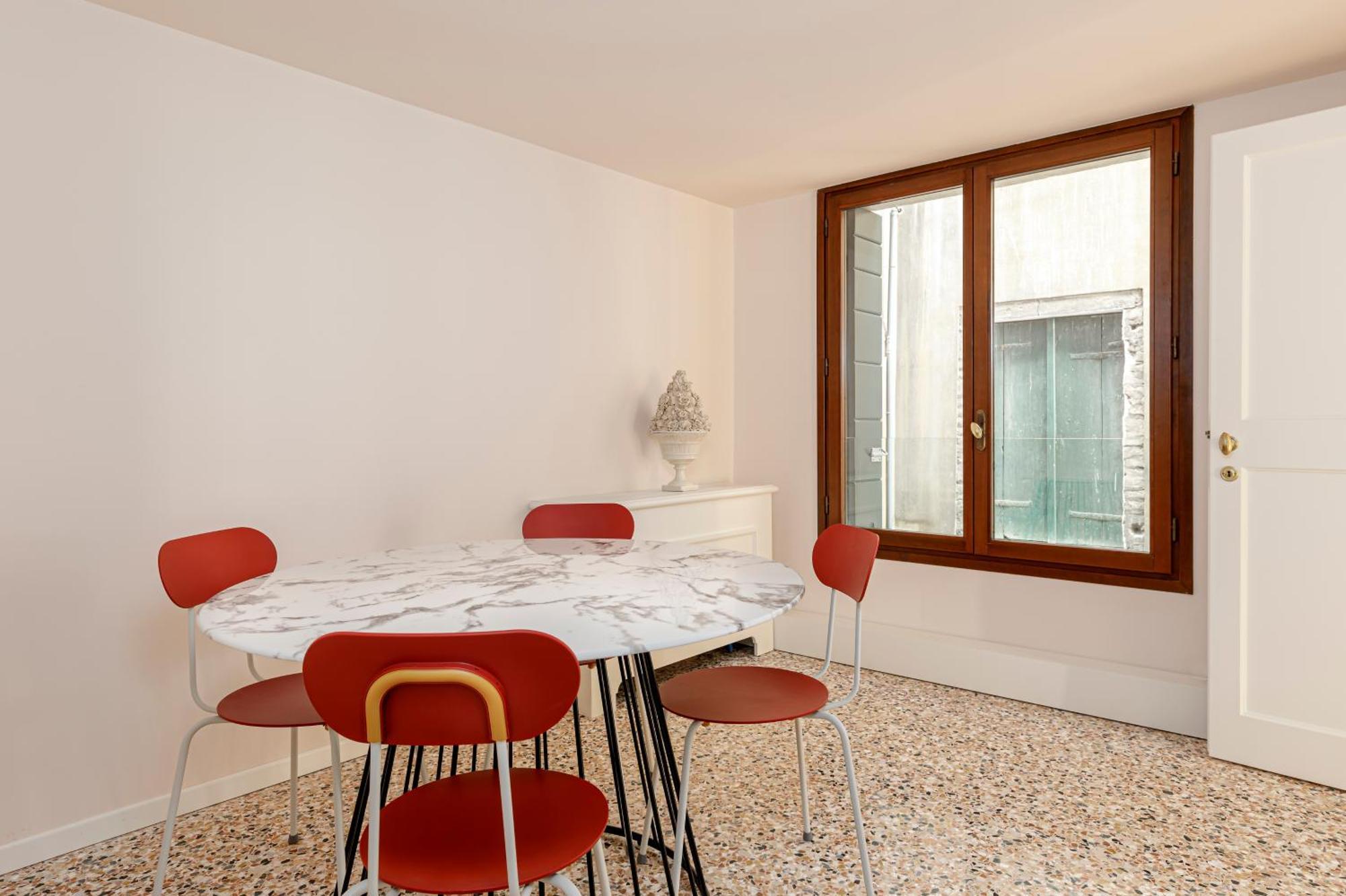 Palazzo Dei Fiori By Mate Apartment